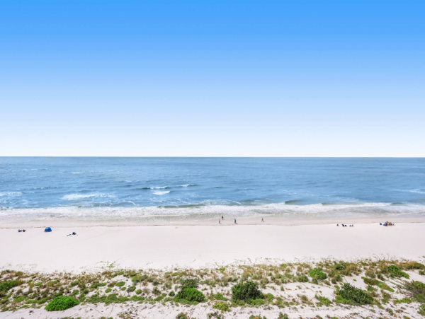 On Beach Vacation Condo Two Bedrooms in Marco Marco Island